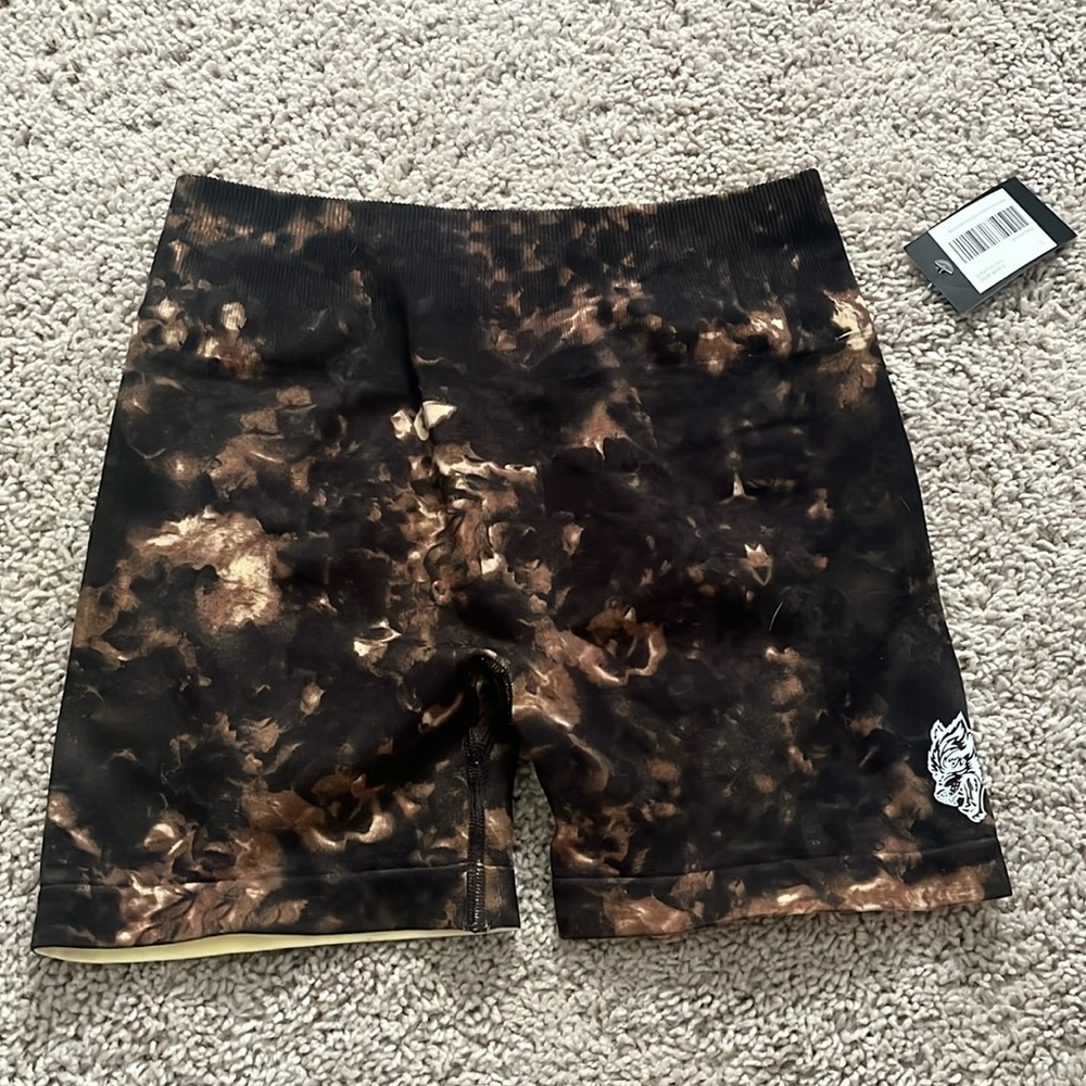 SHE scrunch butt shorts